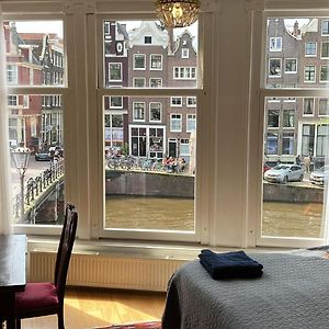 Canal View B&B Amsterdam